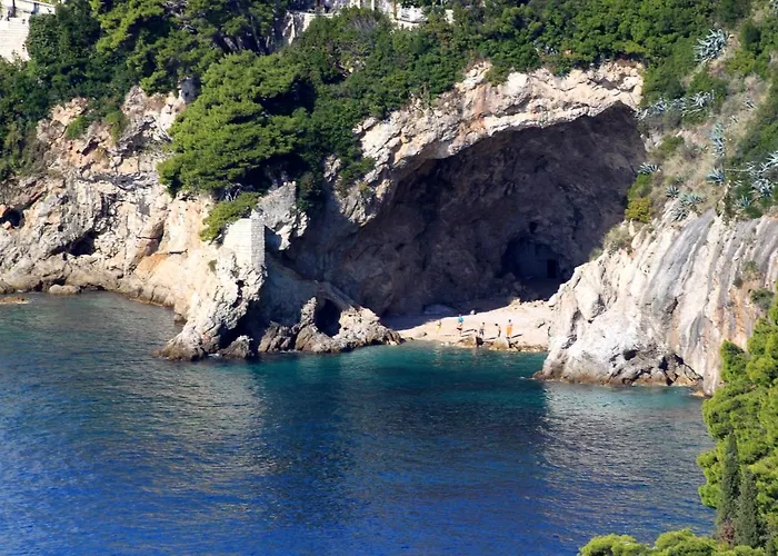 With Parking Space - 4673 شقة *